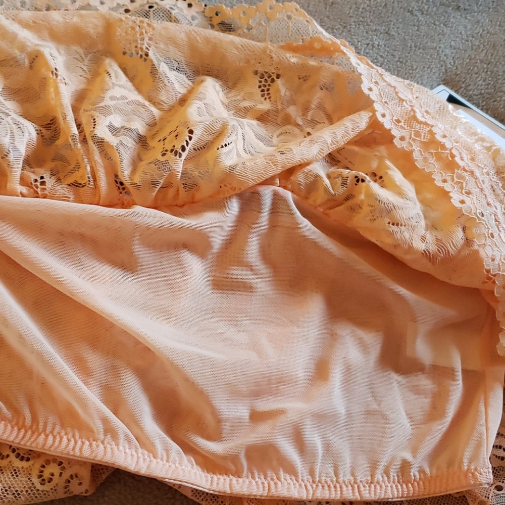 Bandeau Bra - Picture 4 of 5